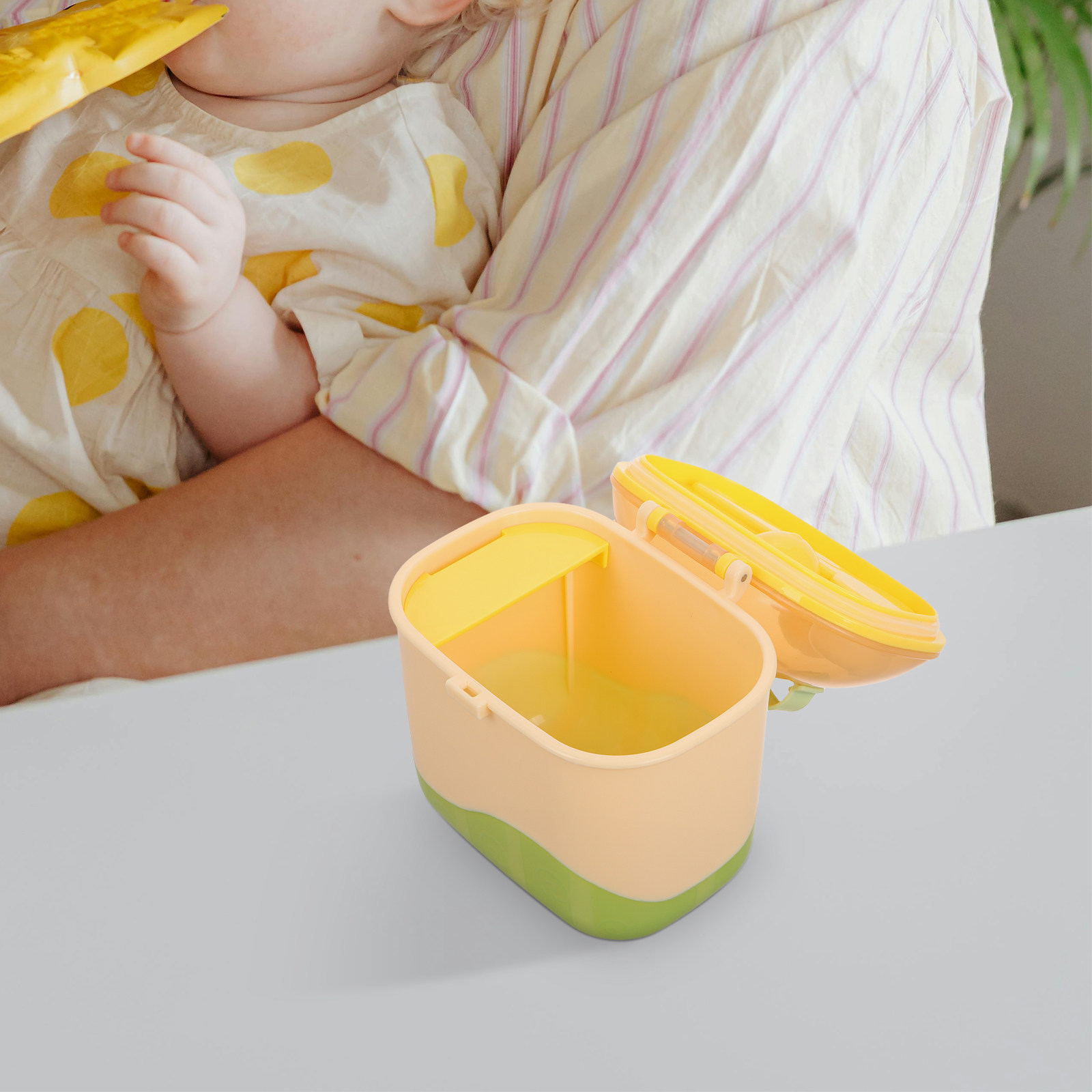 Baby Multicompartment Milk Pow - огляд і ціна Baby Food Container